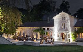 Demeures Et Chateaux La Source Bleue